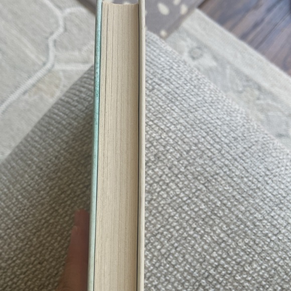 NWT 💰 Marie Kondo: the life changing magic of tidying up book - Picture 3 of 8